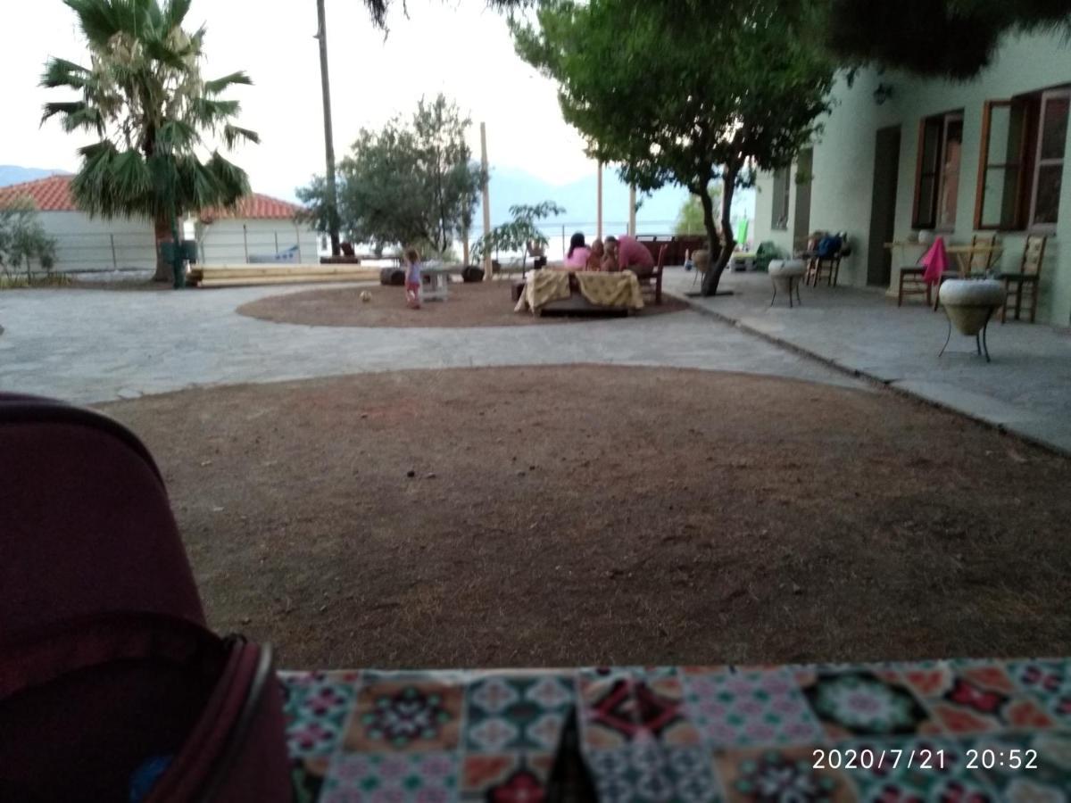 Hotel Arsinoe à Méthana Extérieur photo